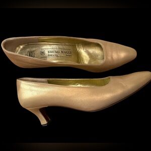 Bruno Magli Gold Pumps size 7.5 NARROW
